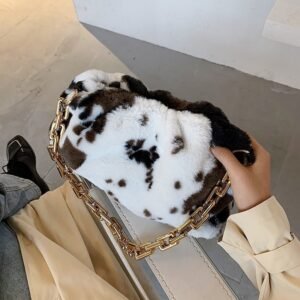 Fashion one shoulder chain