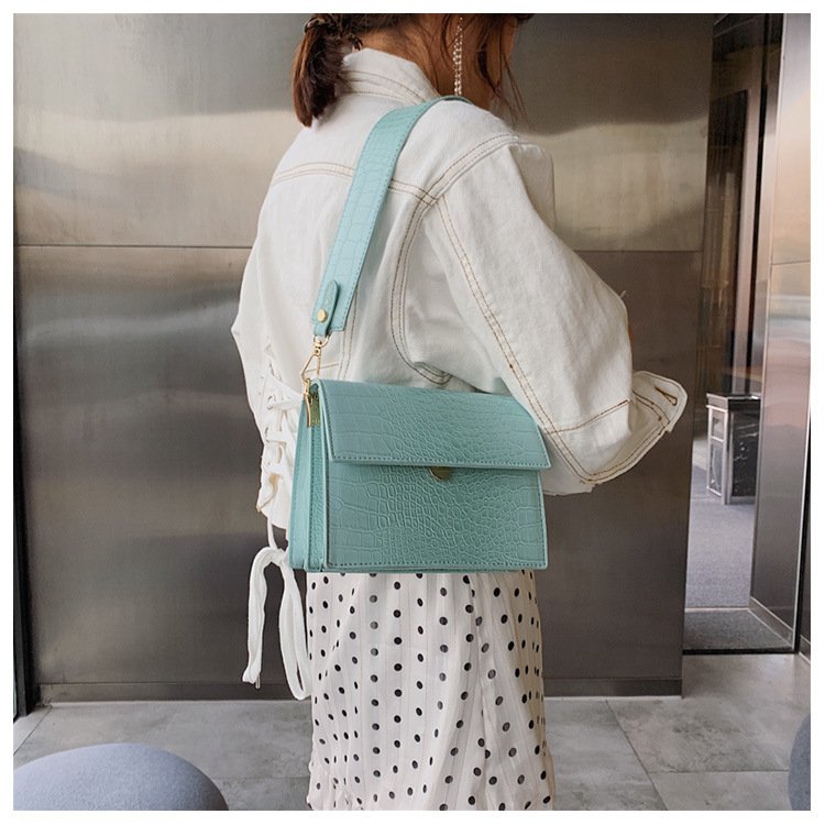 Women's stone shoulder bag - Image 5